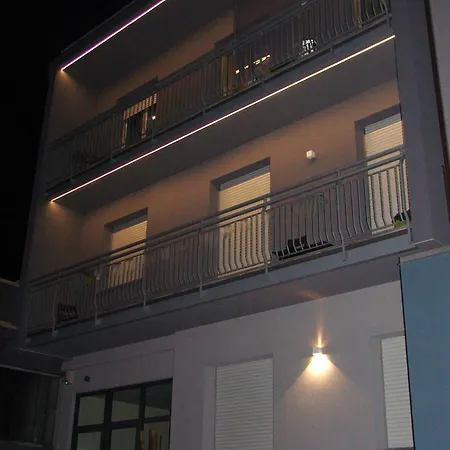 Modern Luci & Stelle Near Nibionno